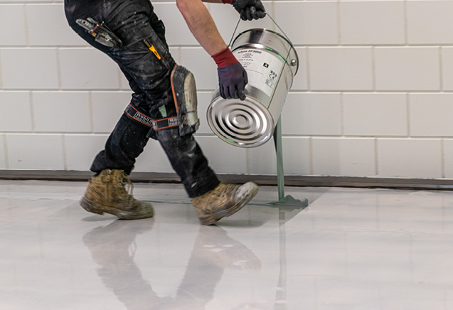 beton ciré aanbrengen met vloerverwarming