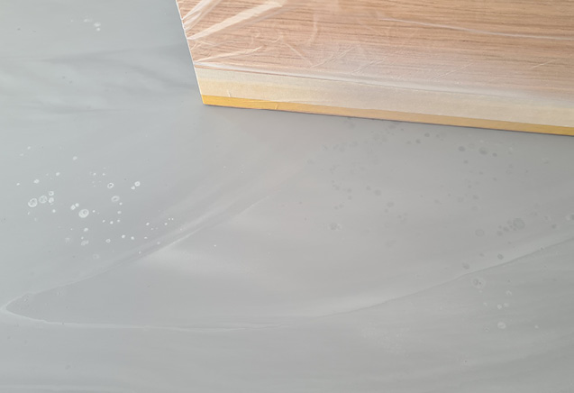 scheur in gietvloer repareren