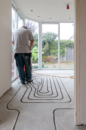 vloerverwarming laten aanleggen