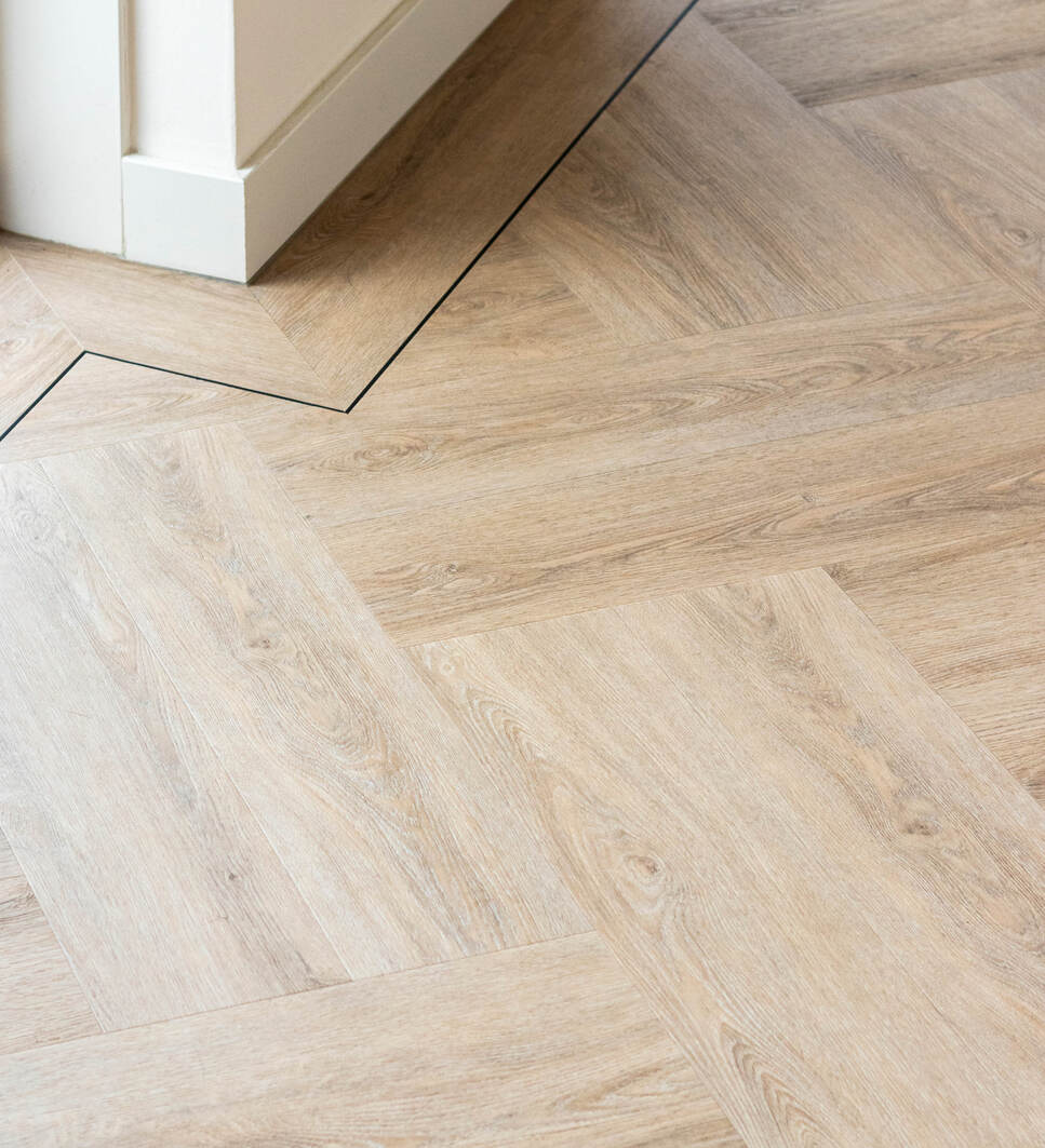 zwart hongaarse punt pvc vloer