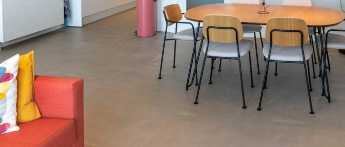 PVC vloer betonlook naadloos